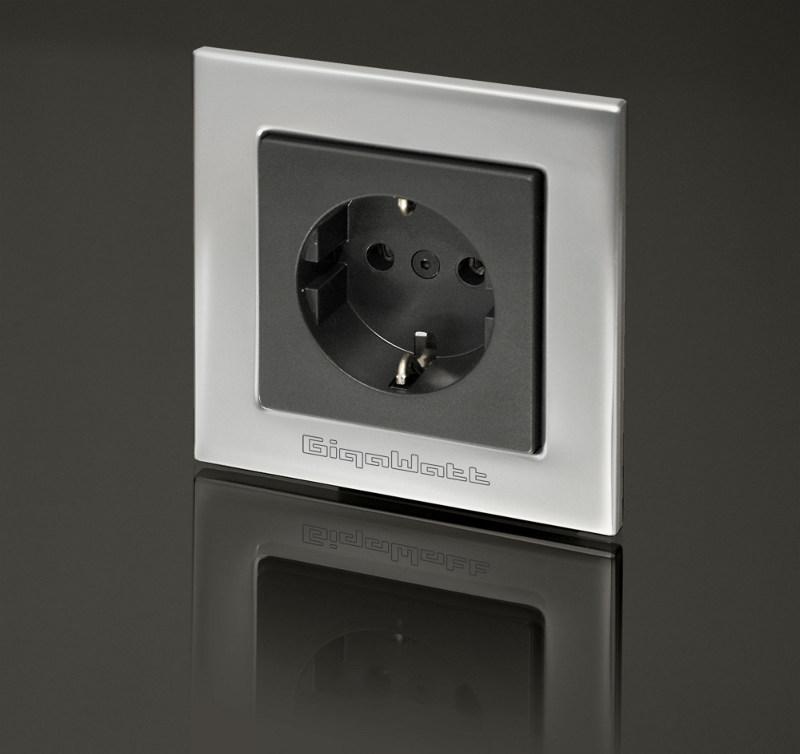Gigawatt G-044 SCHUKO