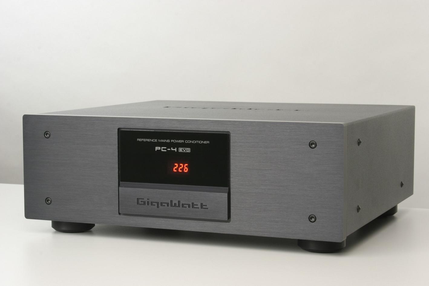 Gigawatt PC-4EVO + LC-2HC EVO Barevné provedení: stříbrné
