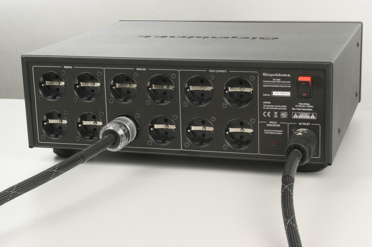 Gigawatt PC-4EVO + LC-2HC EVO Barevné provedení: stříbrné
