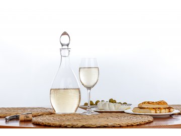 Broušená sklenice s partiturou na bílé víno, 250 ml (3)