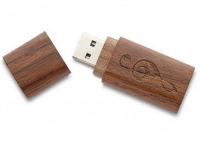 USB Flash disk 32 GB s gravírovaným klíčem