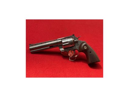 Revolver Colt, Model: Anaconda Custom Shop, Ráže: .44 RemMag, hl.: 6", nerez s rytinou