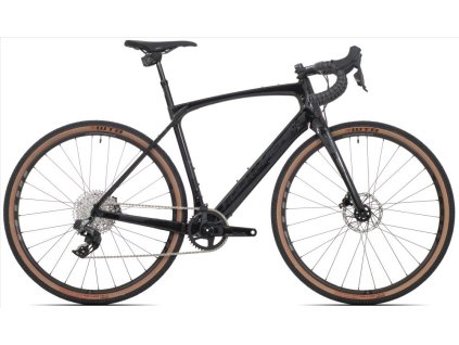 Gravel kolo Rock Machine Gravelride CRB 900 AXS – celkový pohled z boku