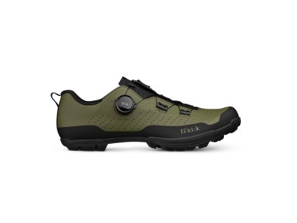 Boční pohled na Fizik Terra Atlas v barvě Army – tretry s BOA systémem