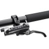 Brzdová páka Shimano BL-M9220 namontovaná na řídítkách horského kola