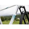 Shimano CUES a vzduchová vidlice RockShox na modelu XC 6.2