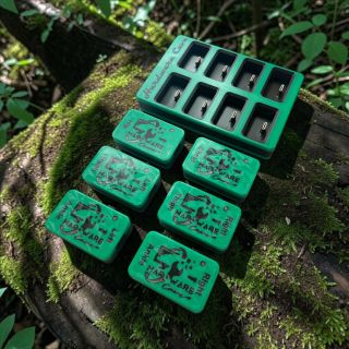 🇨🇿 Další kousek ze zakázkové tvorby je na světě! Tentokrát jsme na přání zákazníka oblékli naše Cave Slimes trackery a...