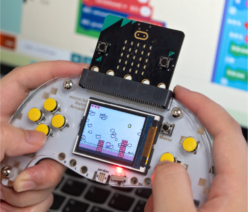 BBC micro:bit V2.21 - mikropočítač pro výuku programování herní konzole