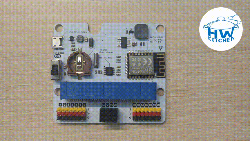 IoT:bit pro micro:bit V2 - modul pro Internet věcí IoT vložení baterie
