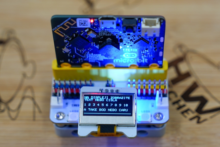 OLED grafický displej pro micro:bit projekt demo