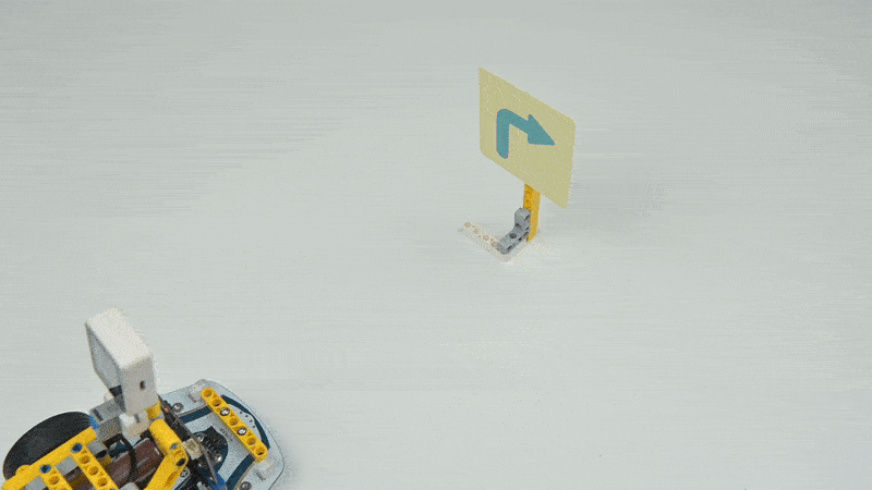 Smart Cutebot Pro - Bravurně jezdící auto pro výuku programování micro:bit příklad použití 1