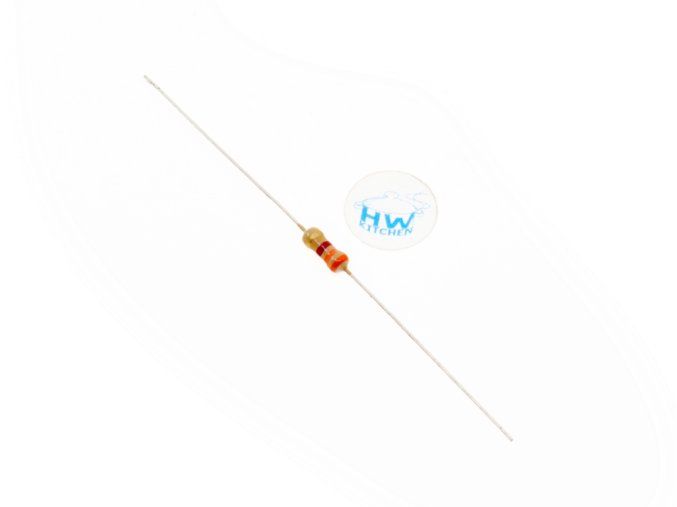 Rezistor 3,3kΩ 0,5W