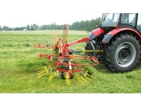 Univerzální obraceč a shrnovač píce SP4-152