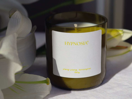 hypnosia sojova svicka ylang ylang lemongras 190 g lilie.jpg
