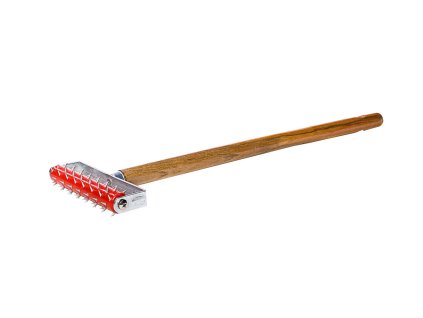 Igelwalze 15 cm gehärtete Stahlstifte Holzgriff / spiked roller 15 cm hardened steel pins wood handle