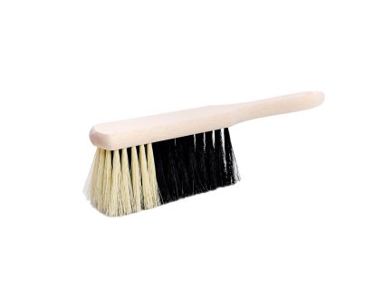 Handfeger im Einsatz auf Werkstattboden / hand brush in use on workshop floor