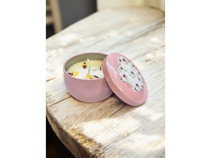 Sójová svíčka v růžové květinové dóze – vůně vanilky