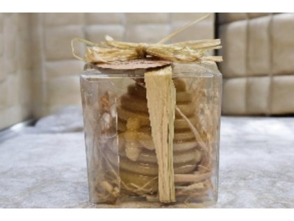 Ručně odlévaná svíčka Včelí úl – dárkové balení