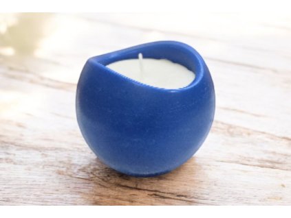 Modrá kulatá svíčka z olivového vosku – svíčka i nádoba v jednom