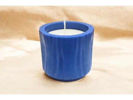 Ručně vyráběná svíčka v modré voskové nádobě – olivový vosk