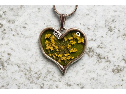 Ručně vyráběný náhrdelník Srdce se žlutými kvítky
