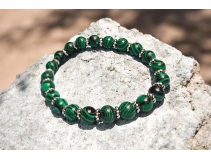 Náramek z malachitu se stříbrnými rondelkami