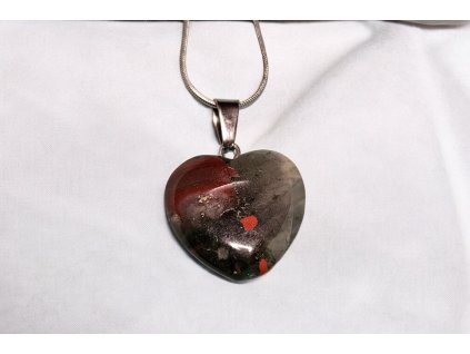 Náhrdelník se srdcem z přírodního jaspisu (heliotrop)
