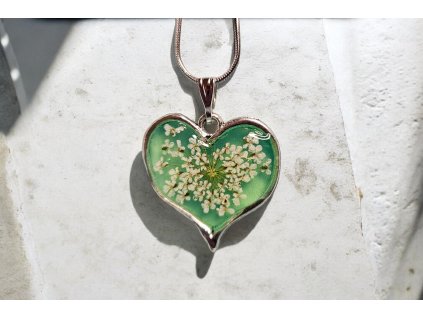 Náhrdelník Srdce s pravými květy – zelený tón