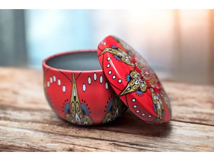 Dekorativní kovová krabička s víčkem