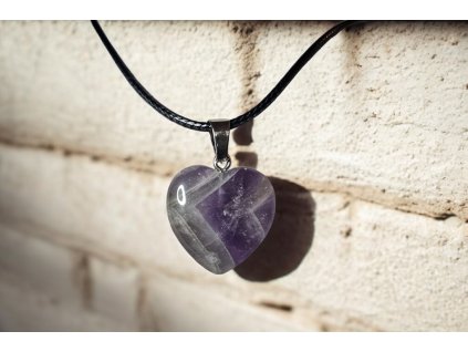Náhrdelník se srdíčkem z ametystu