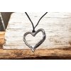 Náhrdelník s otevřeným srdcem – minimalistický design