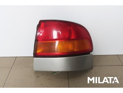 svetlo pz toyota carina 1.4 01.jpg