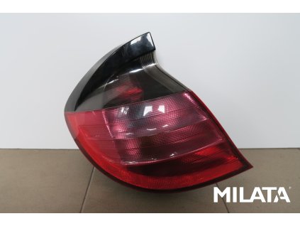 svetlo lz mercedes benz c w203 01.jpg