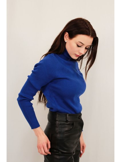 Modrý úpletový rolák s dlouhým rukávem a čistým střihem | Ismara