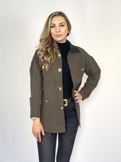 Hnědá delší bunda se zlatými knoflíky a kontrastním límcem | Nelly