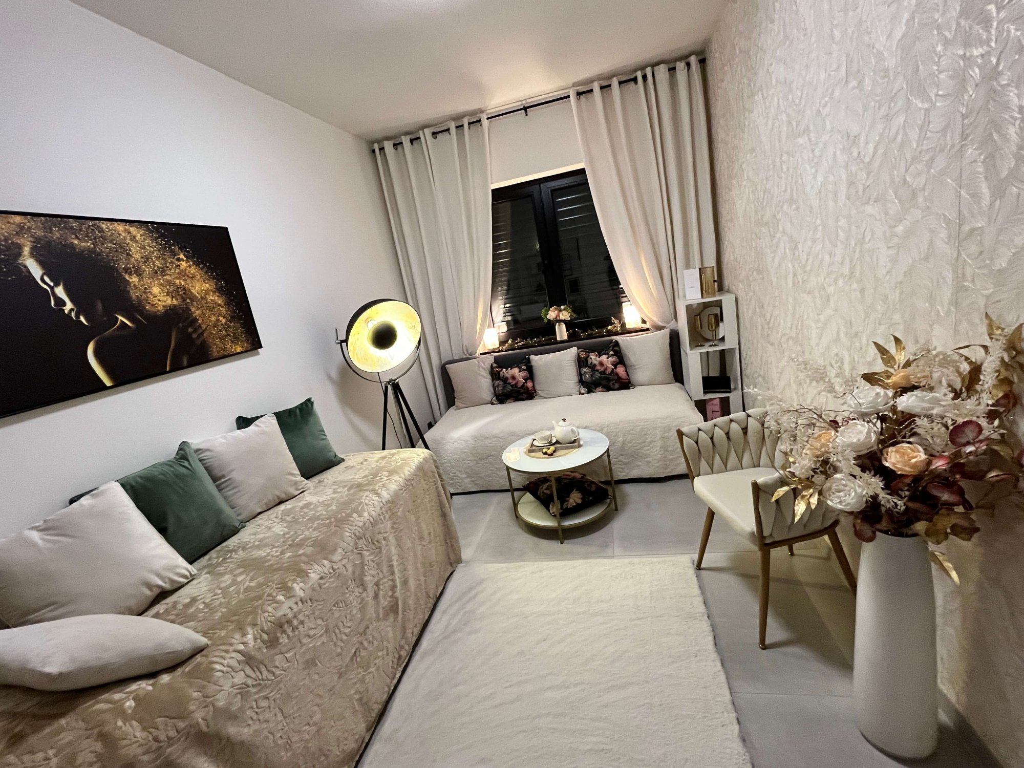 Salon GLOW UP, Plzeň