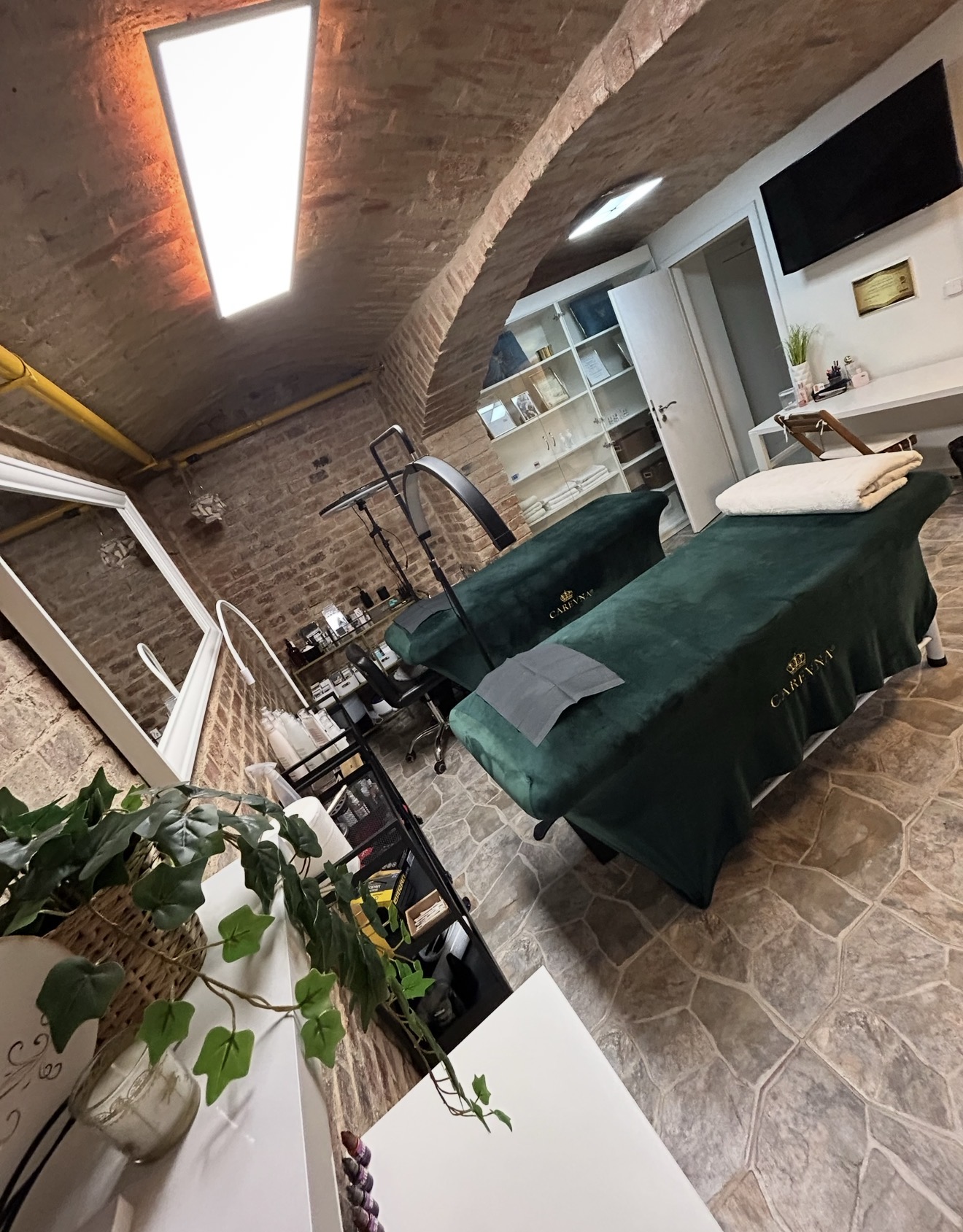 Beauty Monili Academy, Brno