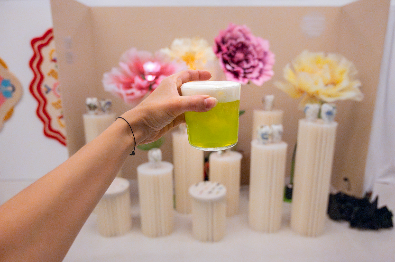 Namíchejte si Neon Cloud, drink Czech Design Week 2025