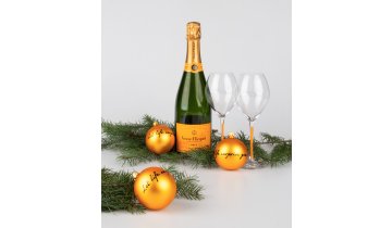 Veuve Clicquot Brut 0,75l + vánoční ozdoba ZDARMA