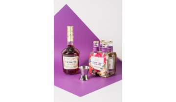 Hennessy V.S 40% 0,7l + 4 ks DD Cranberry Tonic 0,2l + Jigger