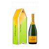 VCP ARROWFYS BLANK PACKSHOT BOTTLE GREENGRADIENT low.width 640x prop