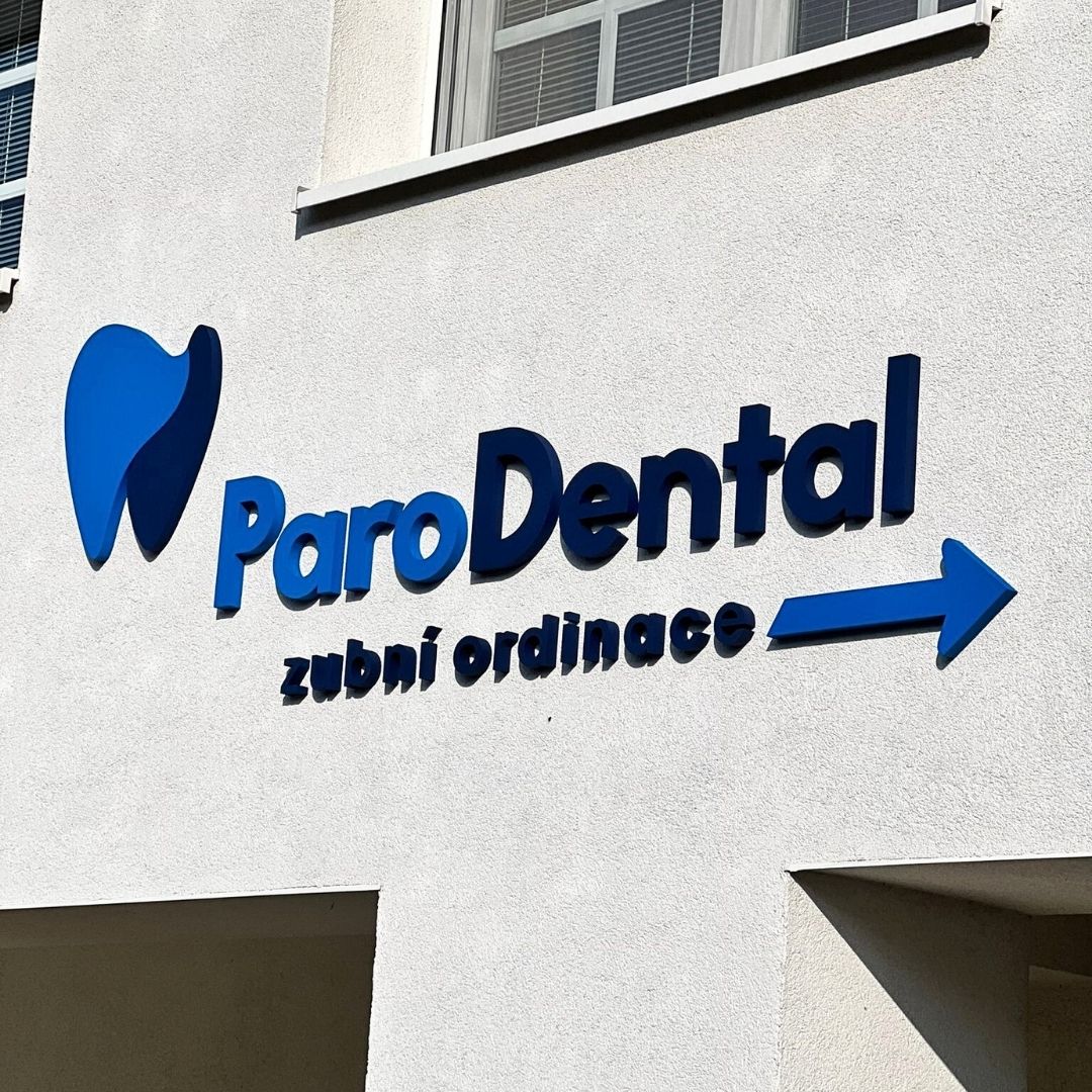 ParoDental 3D fasádní logo na fasádu