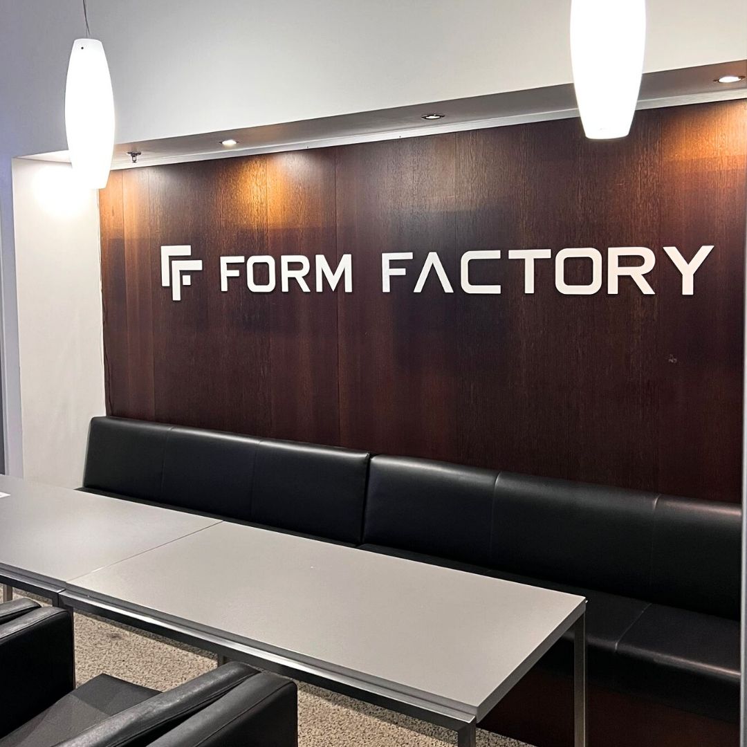 Form Factory 3D logo do zasedací místnosti