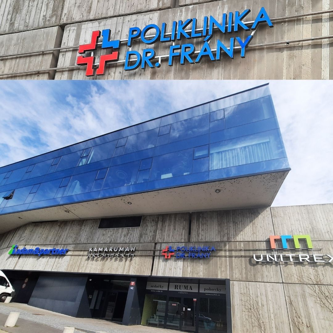 Pokliklinika Dr. Frány 3D světelné logo na budovu
