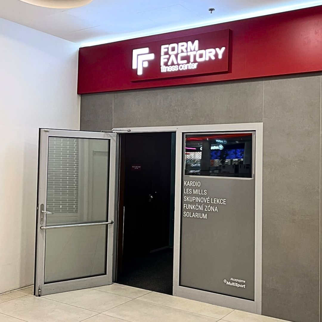 Form Factory 3D světelné logo nad vstup