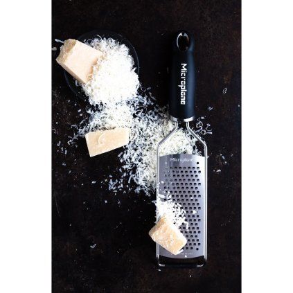 0073576 struhadlo microplane gourmet stredne hrube