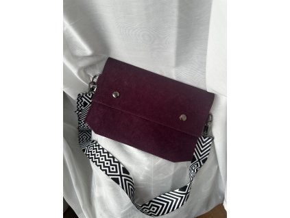 Papírová crossbody // wine ~ geometric
