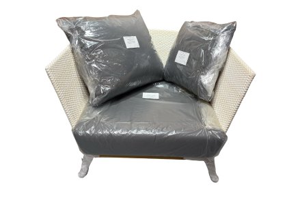 Křeslo ARC LOUNGE CHAIR C/36 WHITE IVORY: F/: 1201, CUSHION 70: 1201  Point1920