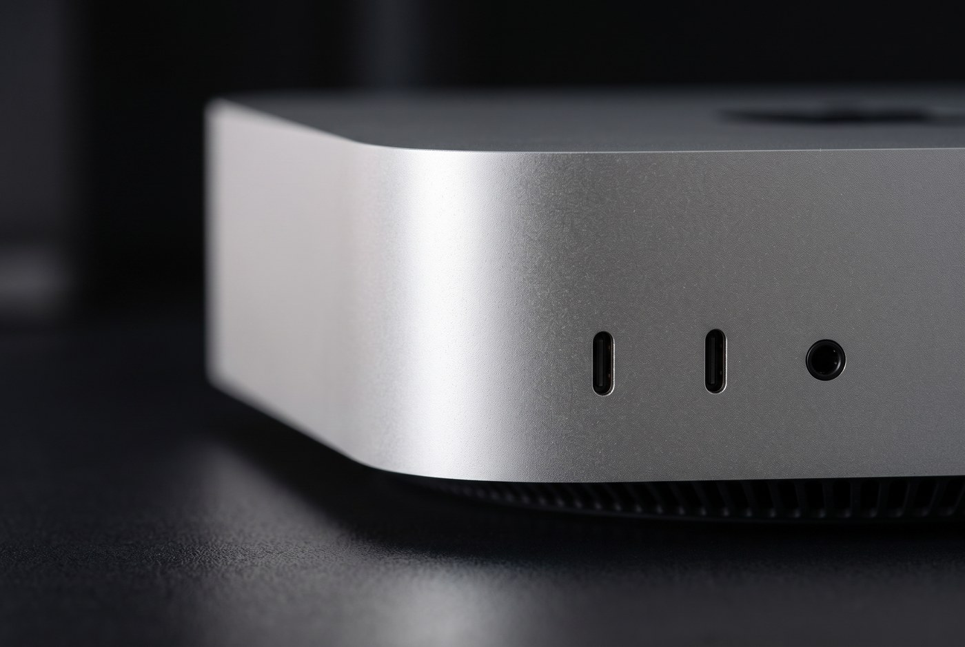 Renovovaný Apple Mac mini M4 – detail zadných portov Thunderbolt 4, HDMI a Ethernet