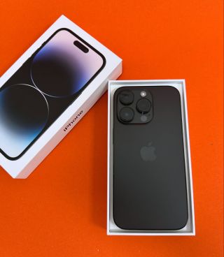 DOSTUPNÝ ✅ 🖤 iPhone 14 PRO 128GB Space Gray 🖤 • ☑️ výborný stav, všetko funkčné 🔌 príslušenstvo: krabička, nabíjačka 🎧 bez...